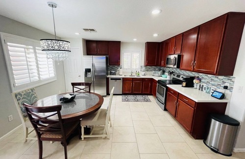 Canyon Ridge West Casa | Surprise Home w/King Bed, Pool Table, Arcade, Office, & Movie/Workout Room!