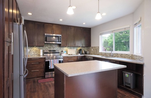 Fleetwood Casa | Surrey Family Home w/ Patio & Garden – 3BR 2BA