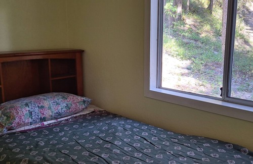 Thompson Okanagan Cabina | Surround yourself with the peace and beauty of nature!
