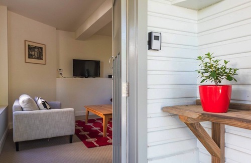 East Launceston Apartamento | Jardín encantado en el este - WiFi gratuito