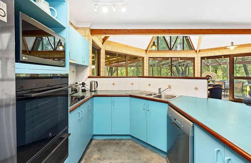 Eagle Bay Casa | Surrounded by the South West’s most popular beaches.