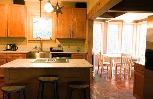 Ithaca Casa | Surrounded by Trees & Walking Distance to Cornell U, Ithaca College & Downtown