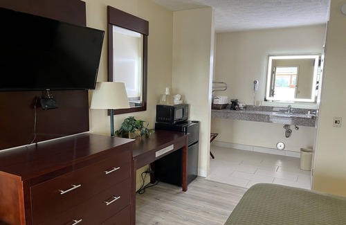 Dobson Hotel | Surry Inn