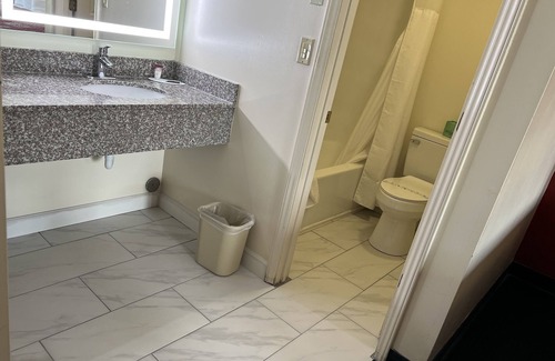 Dobson Hotel | Surry Inn