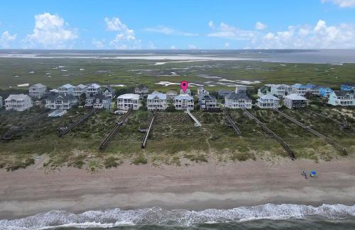 Caswell Beach Casa | Surviving Stress by Oak Island Accommodations
