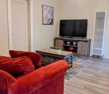 Susanville Casa | SUSANVILLE'S CUTEST COTTAGE 2 beds 1 bath sleeps 4