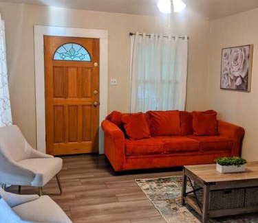 Susanville Casa | SUSANVILLE'S CUTEST COTTAGE 2 beds 1 bath sleeps 4