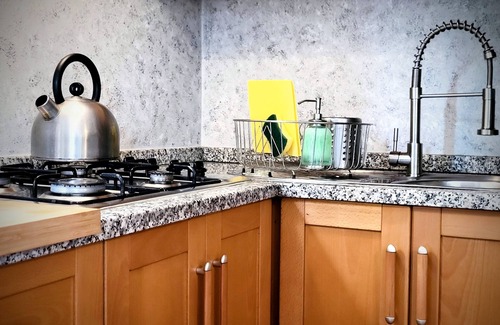 Orgiva Apartamento | Estudio Confort Sostenible Piscina de sal gran jardín calma vistas a la montaña