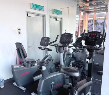 Kampung Sembulan Baru Apartamento | Sutera Avenue KK by AJ Vacay Home