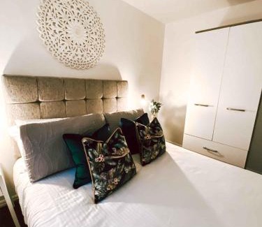Thatto Heath Cabina | Sutton Heath Lodge