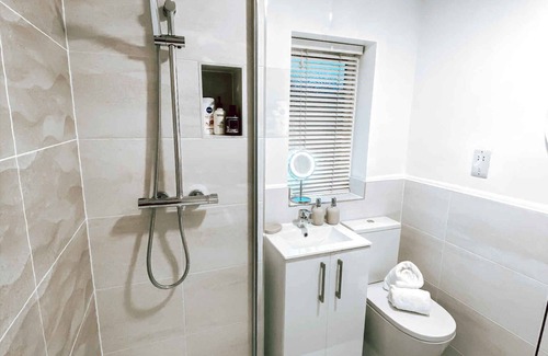 Thatto Heath Cabina | Sutton Heath Lodge