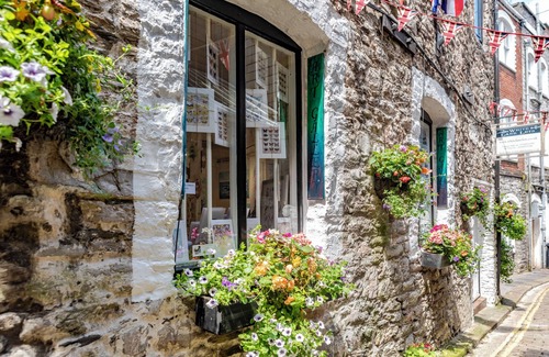 Plymouth Casa | 2 Bed - Sutton House by Pureserviced