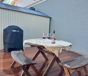 Sellicks Beach Casa | Suur Kodu- Beachfront House plus Tiny Home