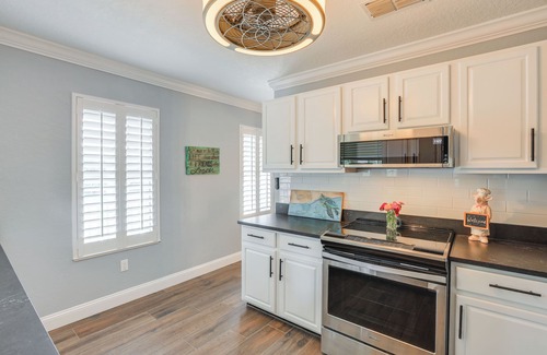 Fanning Springs Casa | Suwannee River Retreat: Dock & Screened Porch!