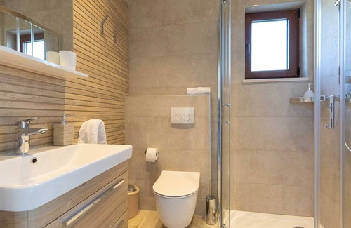 Gruda Cabina | Sveta Ana Lodges Lavanda lodge with communal pool