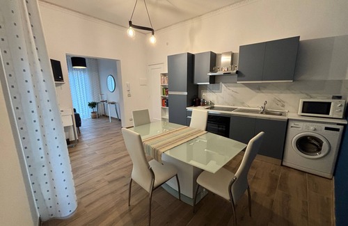 Bronte Apartamento | SVR PALACE BRONTE CITTA' DEL PISTACCHIO ETNA, ACCOGLIENTE PALAZZETTO 3 CASE
