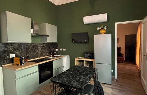 Bronte Apartamento | SVR PALACE BRONTE CITTA' DEL PISTACCHIO ETNA, ACCOGLIENTE PALAZZETTO 3 CASE