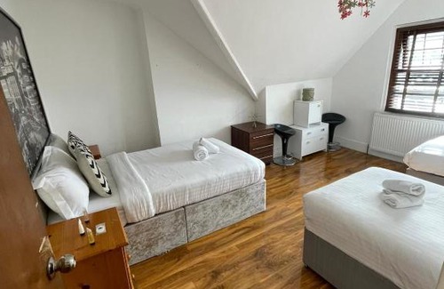 Streatham Casa | SW16 Norbury GuestHouse