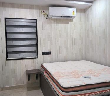 Visakhapatnam Apartamento | Swagan Home Stays Air Conditioned Deluxe ONE BED ROOM Studio Apartment
