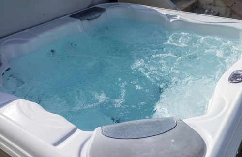 Winnard's Perch Chalet De Esquí | Swallow Lodge with Hot Tub, dogs welcome sleeps 8, Great resort Facilities!