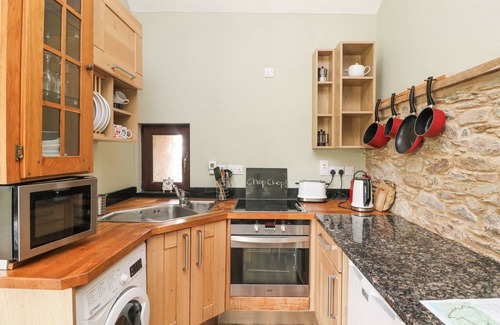 Tacumshane Cabaña | SWALLOW'S NEST, pet friendly in Tacumshane, County Wexford