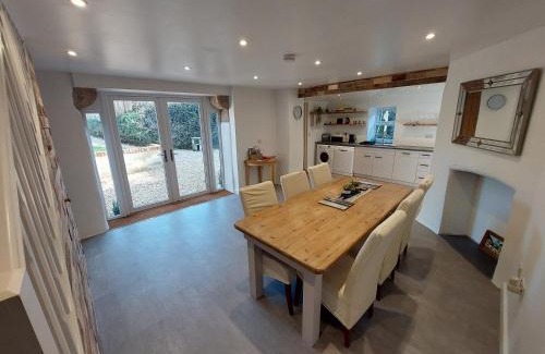 Widegates Casa | Swallows Rest Cottage - 3 Bedrooms - Nr Looe