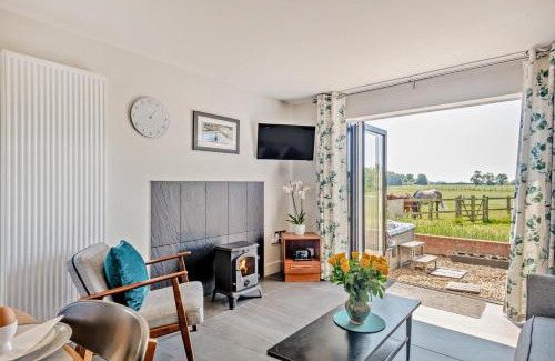 Fakenham Casa | Swallows Return - Colkirk