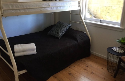 Marks Point Cabaña | Swan Bay Hideaway Cottage at Marks Point