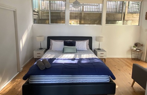 Marks Point Cabaña | Swan Bay Hideaway Cottage at Marks Point