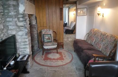 Upton Cheyney Casa | Swan walkers cottage