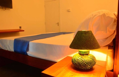 Thalpitiya Villa | Swan White Villa