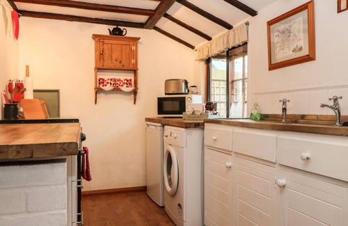 Whitstable Cabaña | Swanfield Cottage