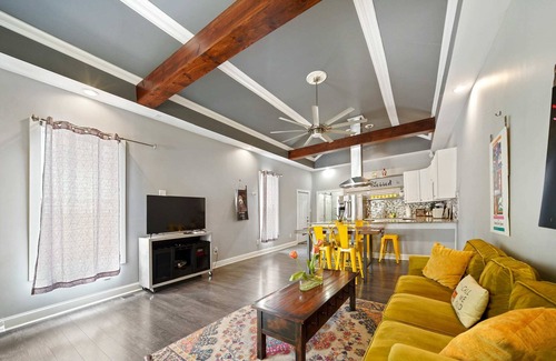 Smoketown Jackson Casa | Swanky 3 Bedroom/2.5 Bath with King Bed, Parking