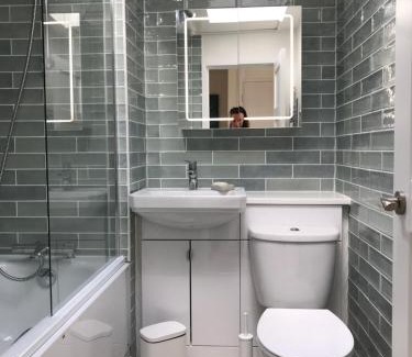 Uckfield Apartamento | Swanky & Spacious Luxury 3 Bed