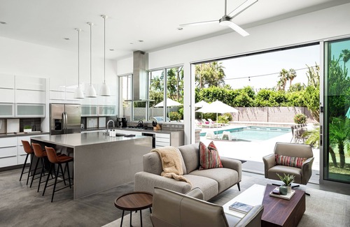 Fashion Square Casa | Swanky & Stylish Old Town Luxe Retreat