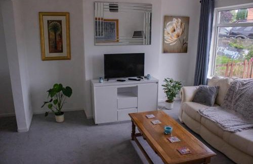 Penllergaer Casa | Swansea 3 Bedroom Home with Parking & Garden