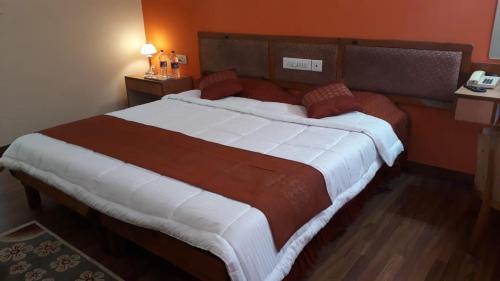 Jaipur Hotel | SwapanLok Farms and Resorts
