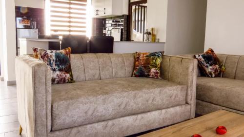 Meru County Apartamento | Swara Ranch Apartments