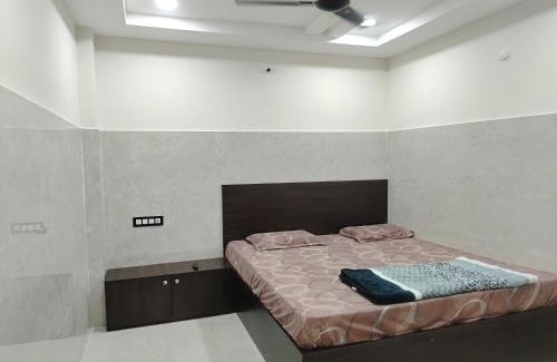 Bhongir Cabina | SWASTIK STAY Ac and Non Ac Rooms