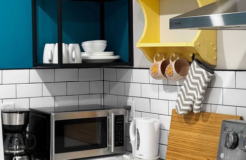 Downtown Apartamento | Swedish House, Bright and Modern Downtown Retreat