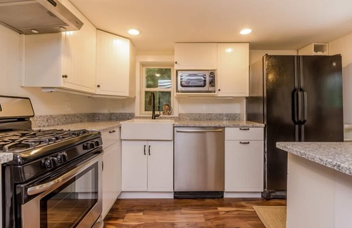 Marblehead Apartamento | Vistas panorámicas del puerto, terraza privada, distrito histórico, ¡a pie de todo!