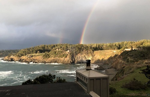 Mendocino Apartamento | Pacifica Suite - MEJOR PROPIEDAD FRENTE AL MAR EN LA COSTA NORTE