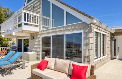 Western Malibu Casa | Sweeping Ocean Views of Zuma Beach