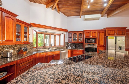 Coco Casa | Sweeping views of Coco Bay - Get Away-Vacation or Work Remote