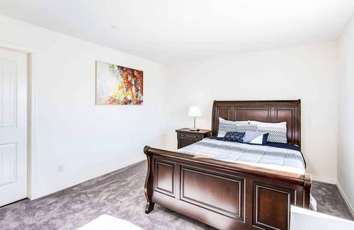 Jurupa Valley Casa | Sweeping Views on June Mountain Wy