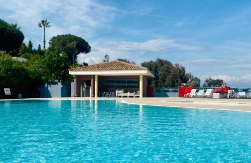 Les Termes Casa | Sweet Apartment in Mandelieu - Pool & tennis court