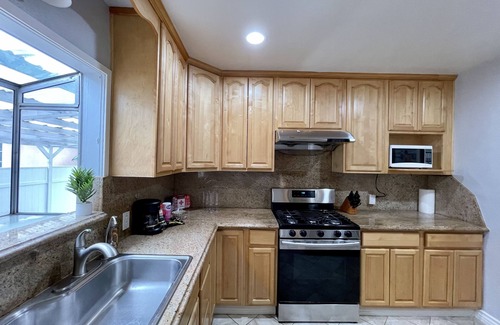 South Wrigley Casa | Sweet Boutique 2BEDRMs 1BATH house with Huge Backyard