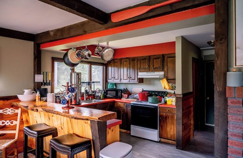 Stony Creek Cabina | Sweet Chalet by the Lake, Mini-golf!