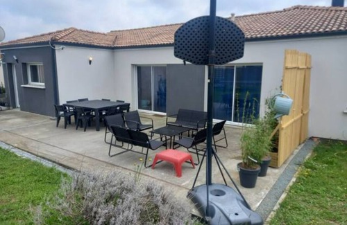 Saint-Leger-sous-Cholet Casa | Sweet Home 25 min from Puy du Fou