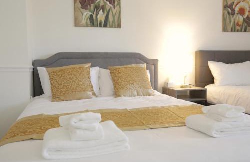 Surrey Casa | Sweet home at Sunnyside Suite 1